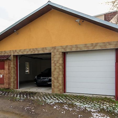 Apartman Vrane Vrané nad Vltavou Exterior foto