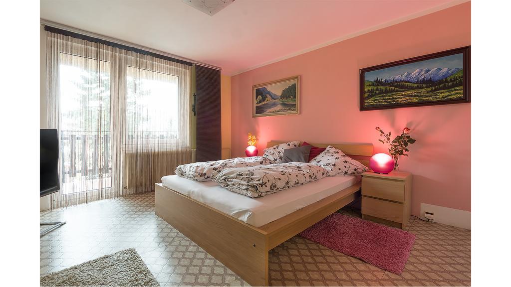 Apartman Vrane Vrané nad Vltavou Exterior foto